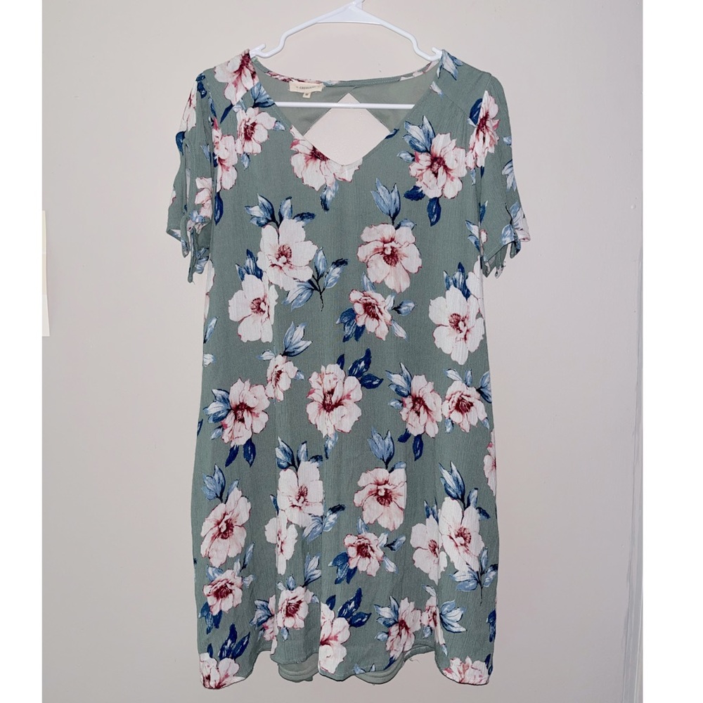 Crescent, floral, short, sage green dress, Size M